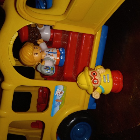 Little People School Bus - Picture 6 of 9